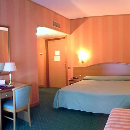 فندق Park Dei Massimi 4*