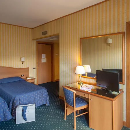 فندق Park Dei Massimi 4*