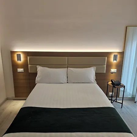 فندق Park Dei Massimi 4*